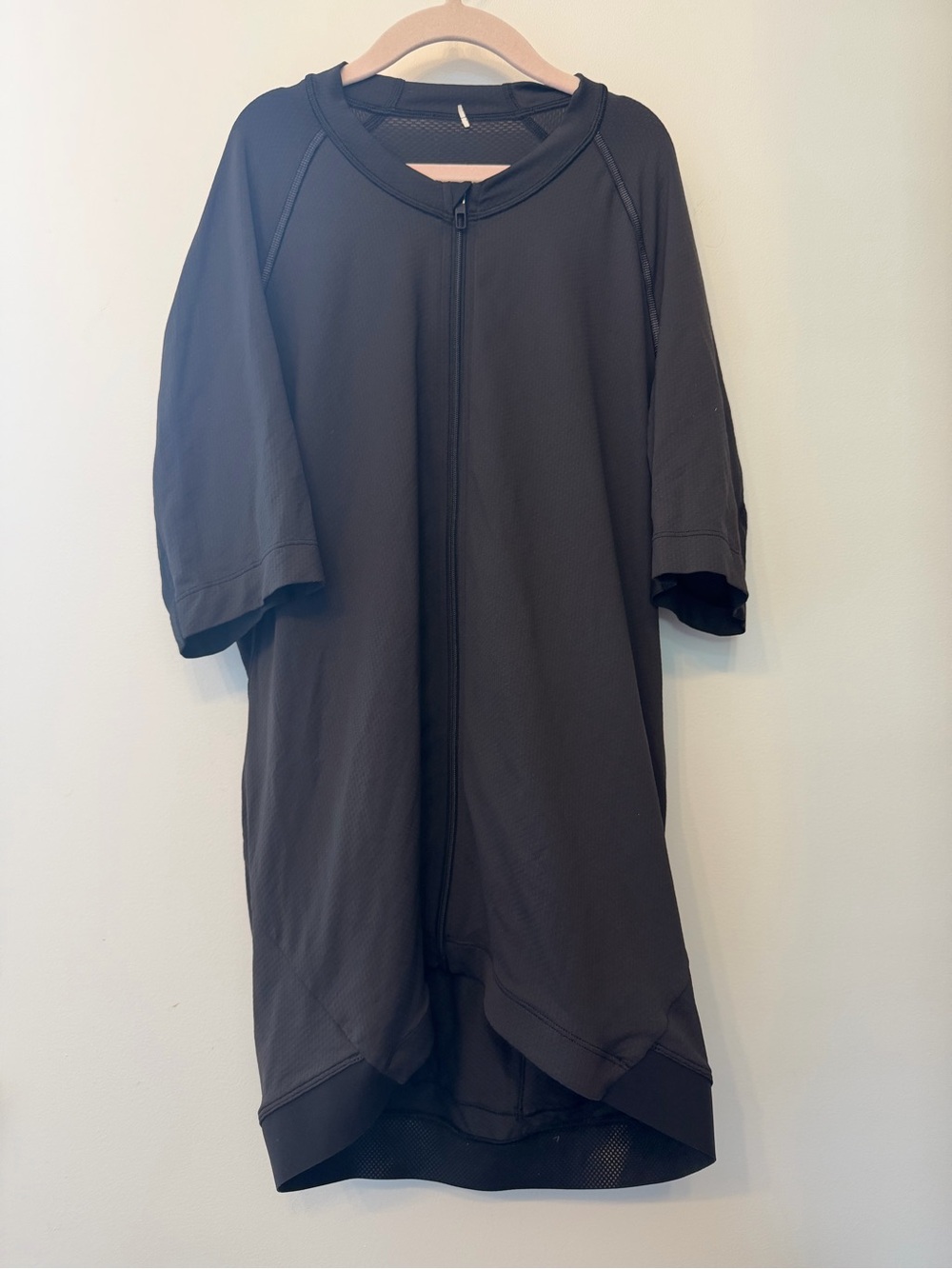 Lululemon Men's Full Zip Cycling Jersey Black Size Large Three Pocket